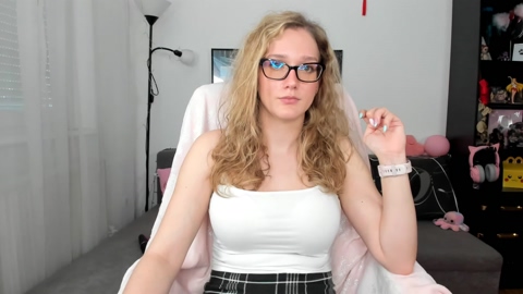 LunaNicole  02-06-2022